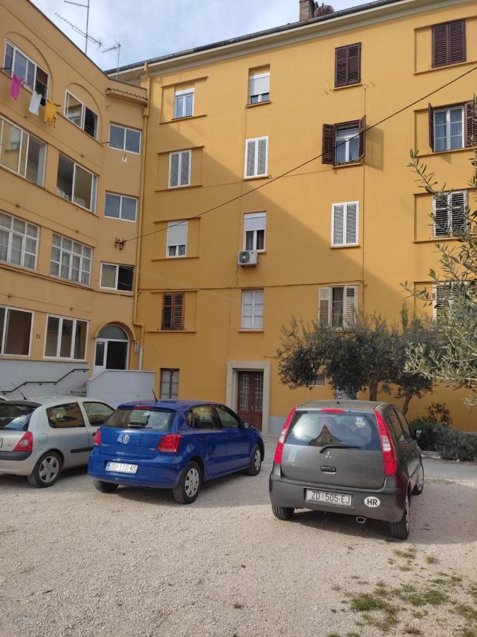Appartamento Karmen Zara Esterno foto